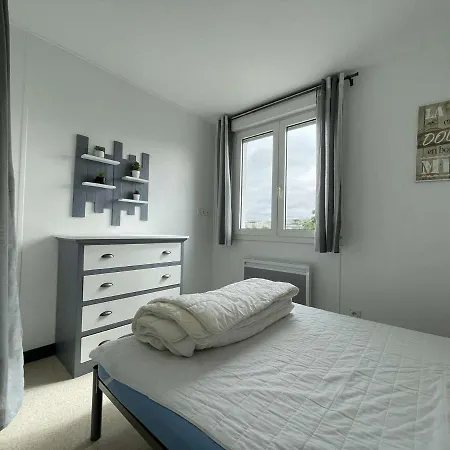 3 Pieces Avec Parking, Proche Commerces & Transports - 6 Couchages, La Rochelle - Fr-1-246-624 * Λα Ροσέλ
