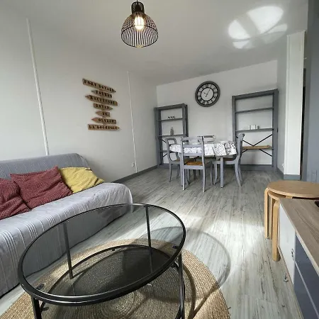 3 Pieces Avec Parking, Proche Commerces & Transports - 6 Couchages, La Rochelle - Fr-1-246-624 Λα Ροσέλ