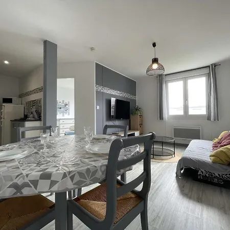 3 Pieces Avec Parking, Proche Commerces & Transports - 6 Couchages, La Rochelle - Fr-1-246-624 *